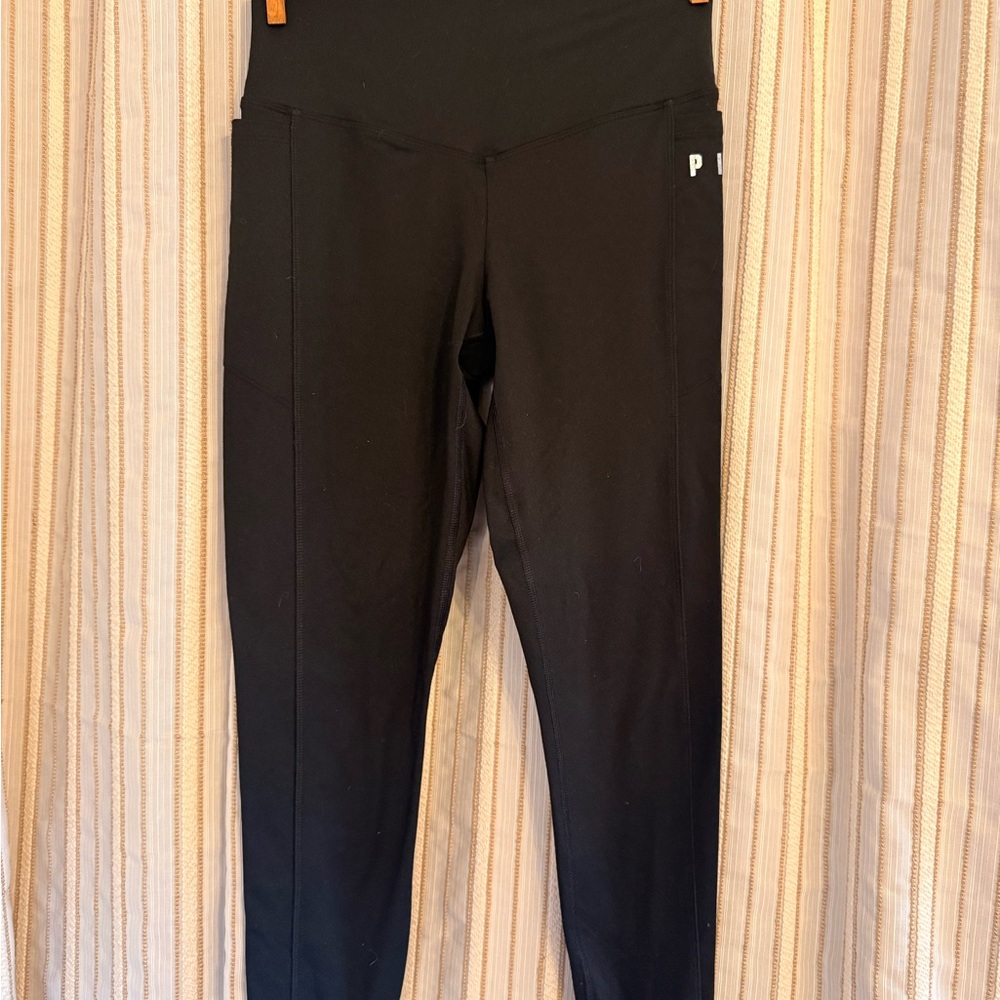 PINK athletic wear leggings size small.